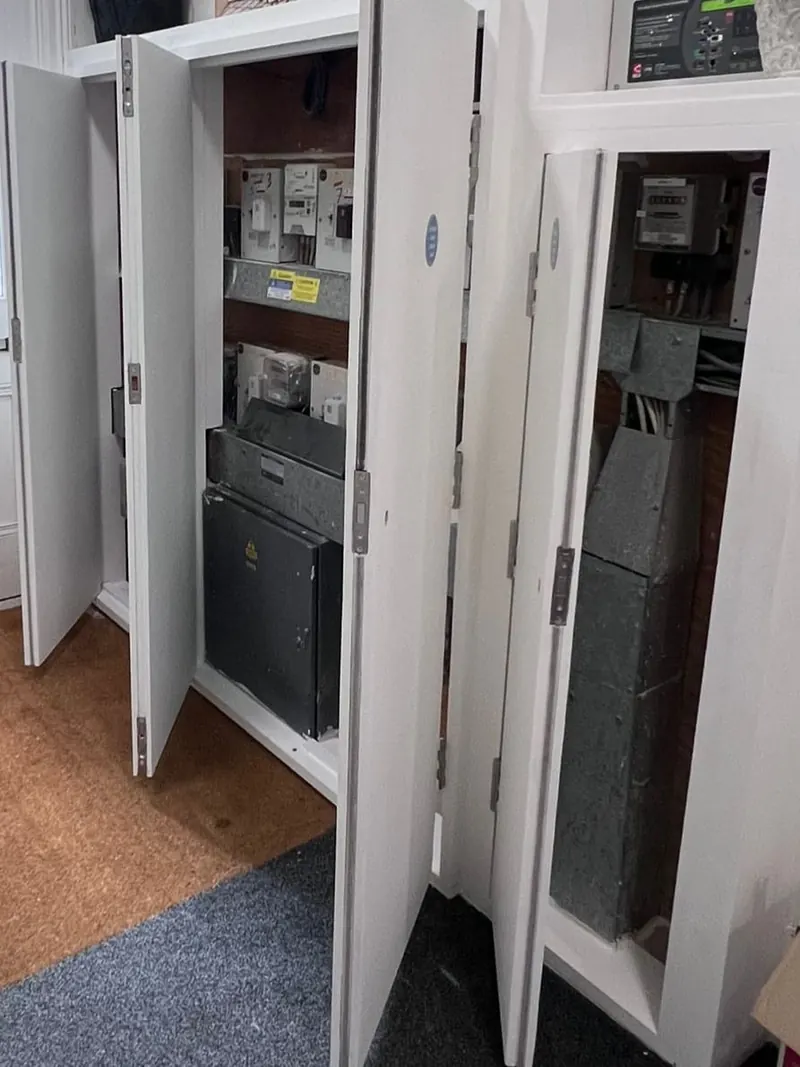 Electric meter cupboard compartmentation